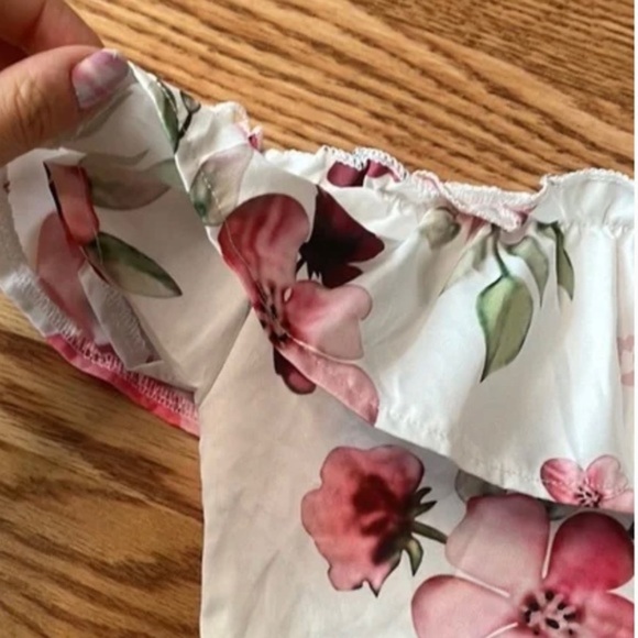 Baby Girl Beautiful Boutique Two Piece Outfit - Picture 4 of 6